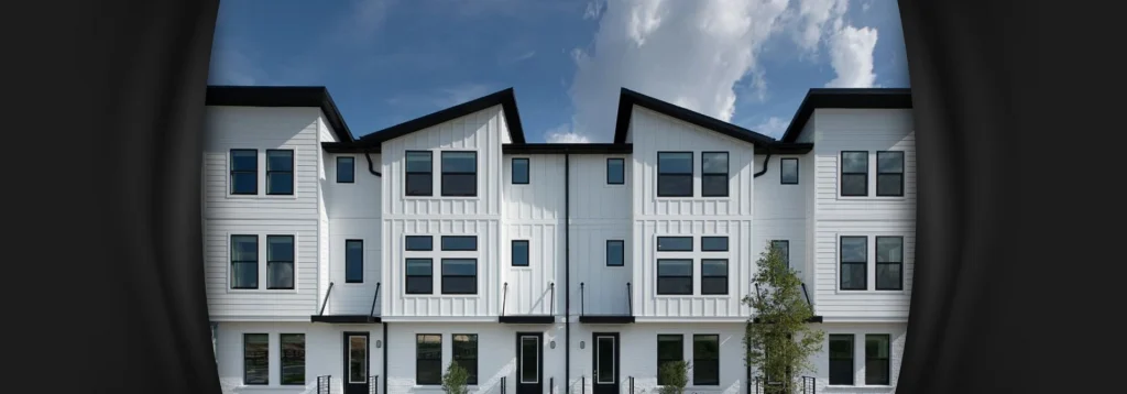 Fachada de townhomes do Parkview at Hamlin, em Winter Garden